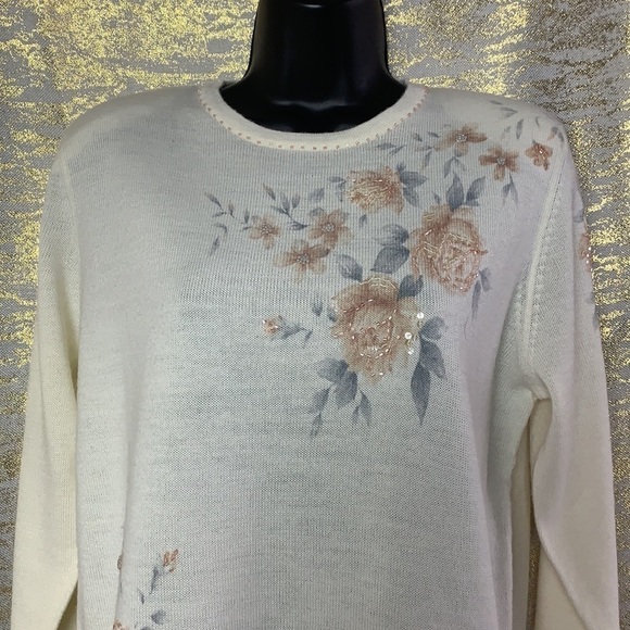 Vintage🧚♀️ Alfred Dunner Petite Creamy Sequinned Sweater Size PM - Picture 3 of 13
